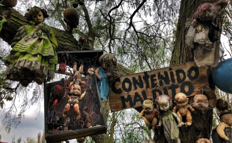 Island-Dolls-Xochimilco